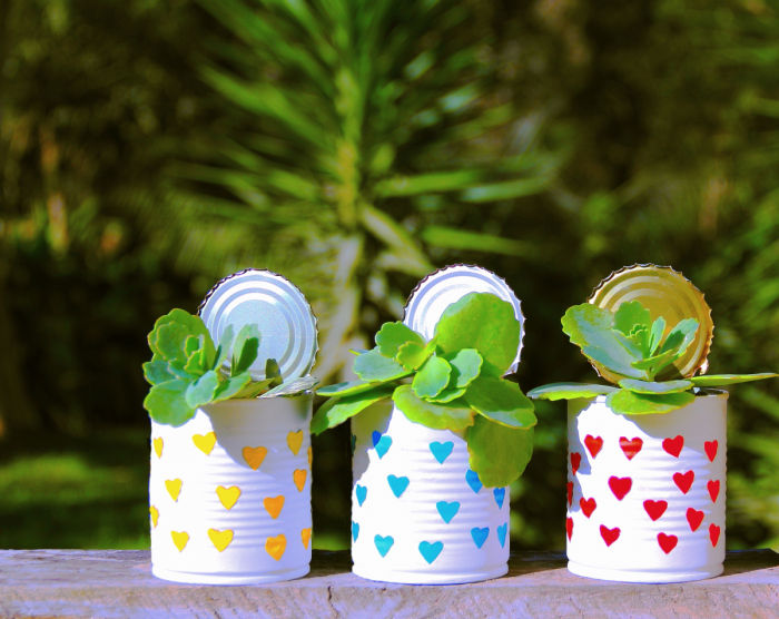 Can painted to make mini planters