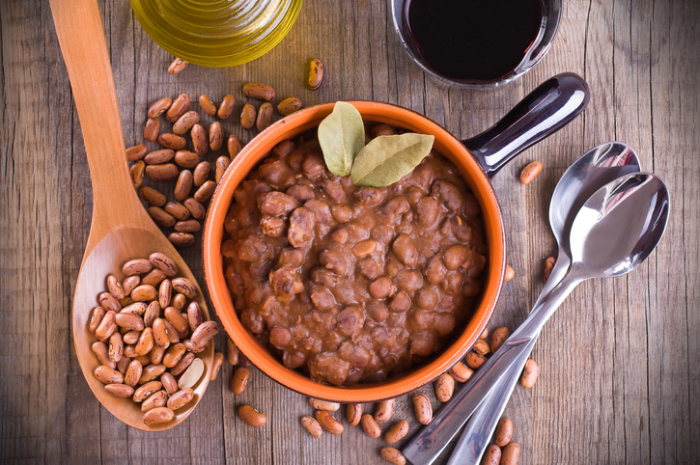 Easy Slow Cooker Pinto Beans