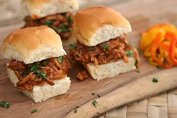 pulled chicken sliders