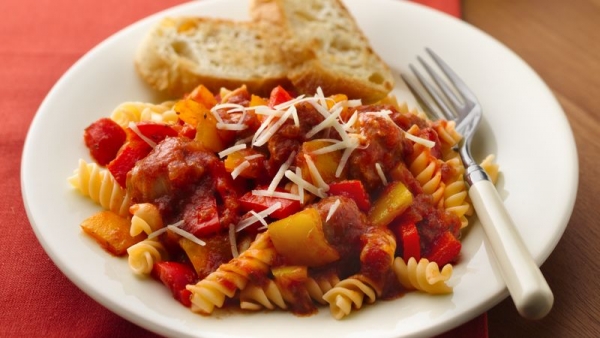 Slow-Cooker Italian Sausage and Peppers with Rotini