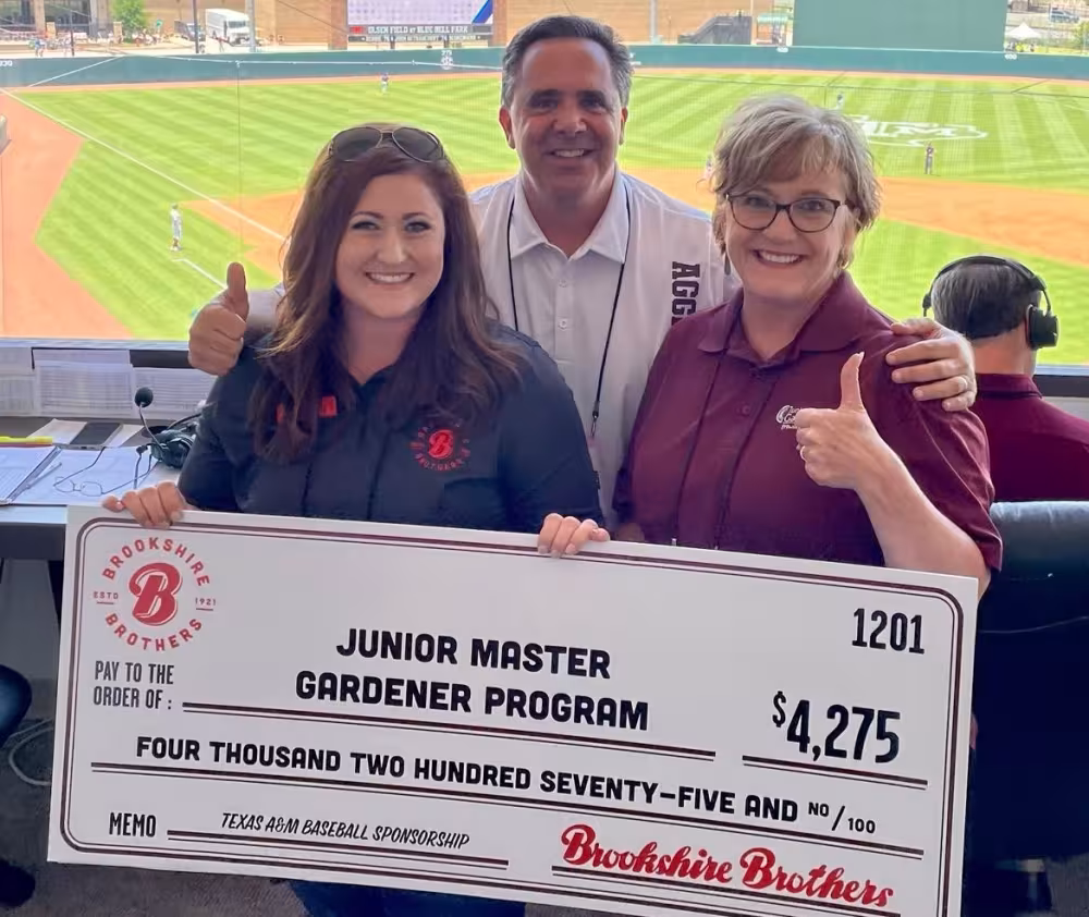 Brookshire Brothers Donates $4,275 To Junior Master Gardener Program