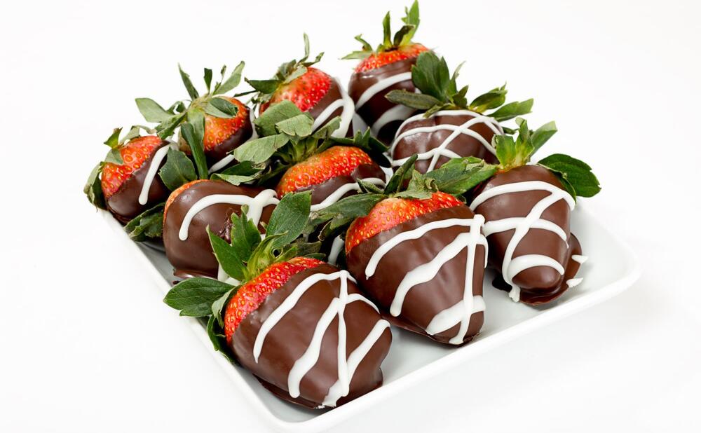 Chocolate Dipped Strawberries Second View