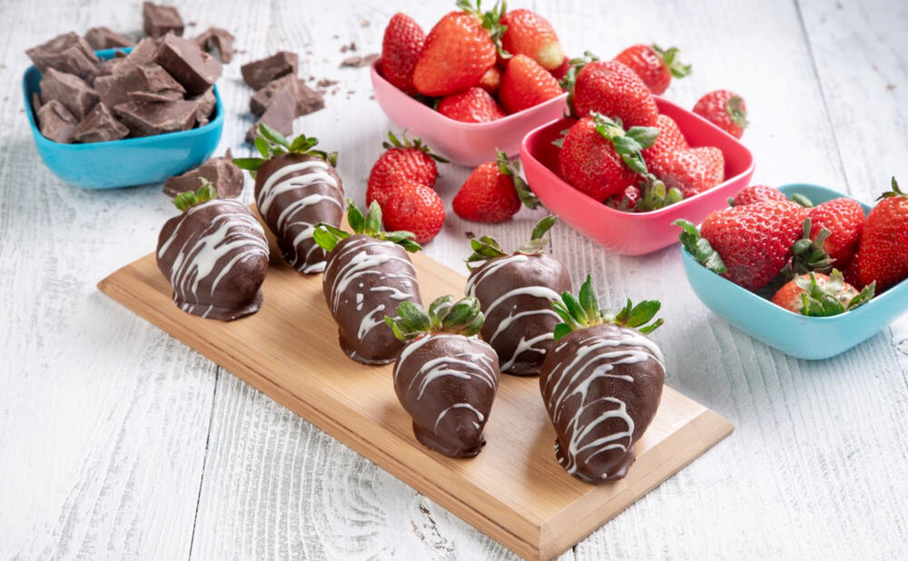Chocolate Dipped Strawberries Spread
